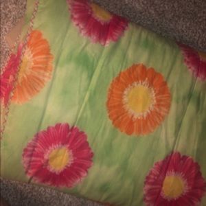 Tommy Hilfiger Full Size Crazy Daisy Comforter